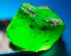 Natuurlijke onbewerkte smaragd - 10,8 ct Ruw- 2.16 g, Verzamelen, Mineralen en Fossielen