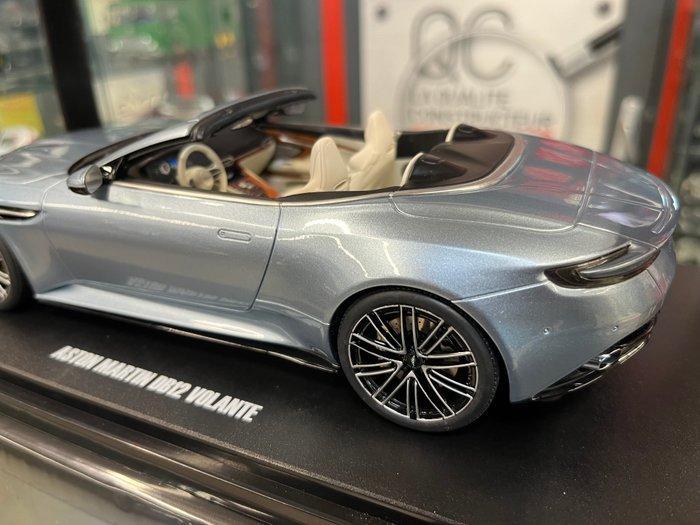 GT Spirit 1:18 - Modelauto - Aston Martin V12 VOLANTE -, Hobby en Vrije tijd, Modelauto's | 1:5 tot 1:12