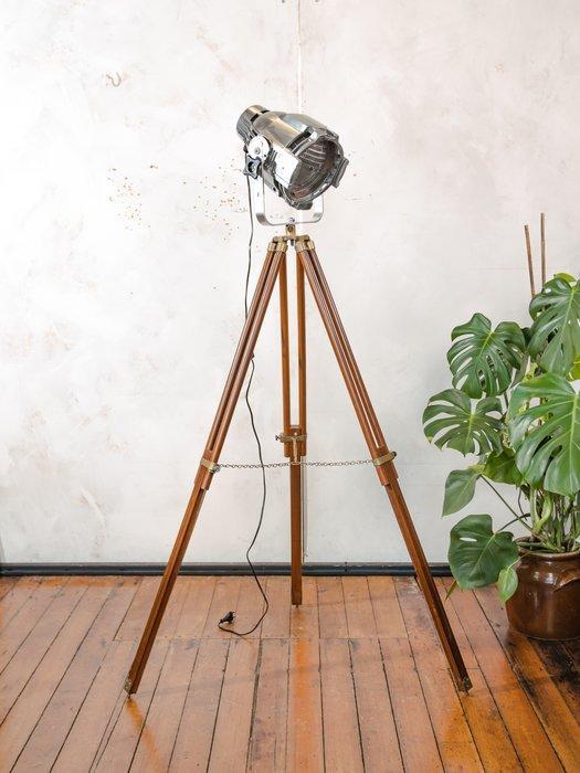 Fargo - Theaterlamp - Aluminium, Hout - Vloerlamp, Tripod, Antiek en Kunst, Antiek | Lampen