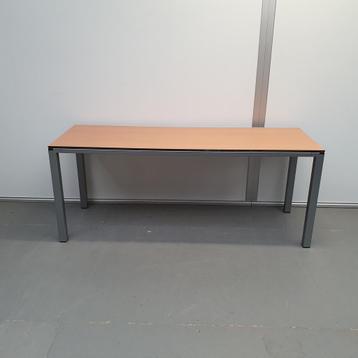 Ahrend bureau - 180x60 cm beschikbaar voor biedingen