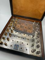 Schaakspel - Reisschaakbord van zilver en leer uit de jaren