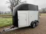 Nieuwstaat Humbaur vol-alu 2-paards met zadelkamer!, Dieren en Toebehoren, Paarden en Pony's | Trailers en Aanhangwagens, Ophalen