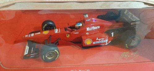 Minichamps 1:18 - Model raceauto - Ferrari Minichamps 1:18, Hobby en Vrije tijd, Modelauto's | 1:5 tot 1:12