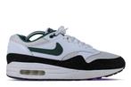 Nike Air Max 1 iD Forest Green • 43, Kleding | Heren, Schoenen, Ophalen of Verzenden, Nieuw, Nike, Sneakers of Gympen