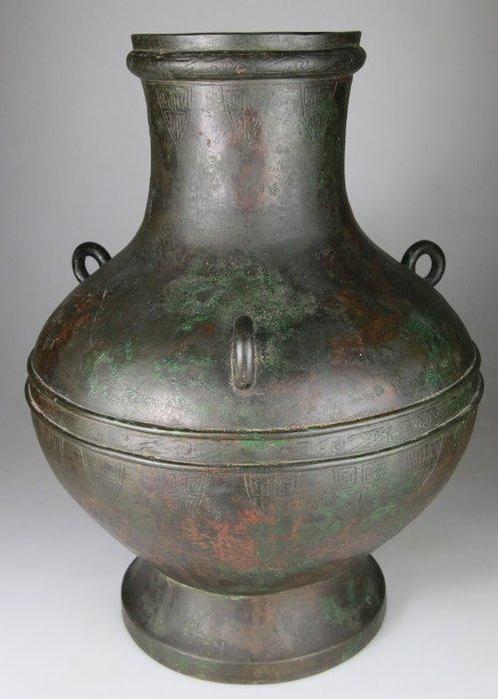 Belangrijke archaïsche Hu-vaas - Brons - China -, Antiek en Kunst, Antiek | Overige Antiek