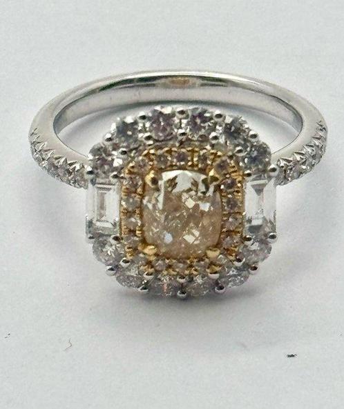 Ring - 18 karaat Witgoud - Diamant Fancy 1,01 karaat, Sieraden, Tassen en Uiterlijk, Ringen