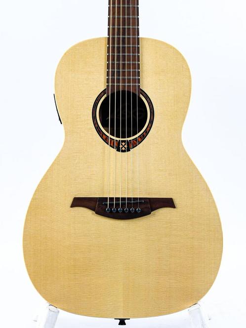 Lag T270PE Tramontane Parlor 2024 (Akoestische Gitaren), Muziek en Instrumenten, Snaarinstrumenten | Gitaren | Akoestisch, Western- of Steelstringgitaar