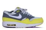Nike Air Max 1 Essential Yellow Grey • 42, Kleding | Heren, Schoenen, Ophalen of Verzenden, Nieuw, Nike, Sneakers of Gympen