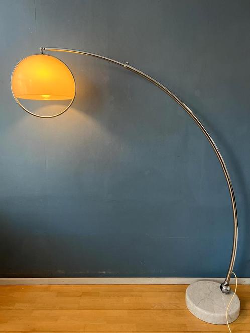 Vintage Mid Century Guzzini Space Age Arc Floor Lamp, Huis en Inrichting, Lampen | Vloerlampen, Nieuw, Ophalen of Verzenden
