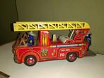 zeer oude echte blikken brandweer ladderwagen, Antiek en Kunst, Antiek | Speelgoed