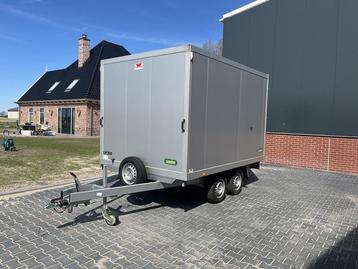 Demo verkoopaanhanger, Unsinn beschikbaar voor biedingen