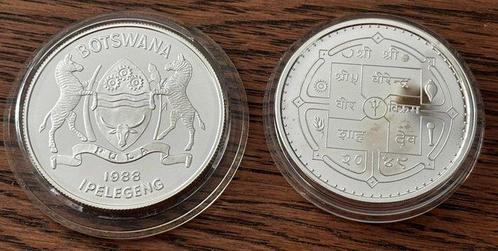 Botswana, Nepal. 5 Pula and 500 Rupees 1988/1992 (Zonder, Postzegels en Munten, Munten | Europa | Niet-Euromunten