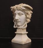 sculptuur, Scultura di Medusa Rondanini in marmo - 52 cm -