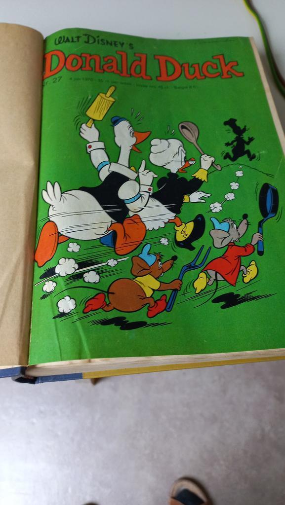 Ingebonden  jaargangen weekblad Donald duck, Boeken, Stripboeken, Zo goed als nieuw, Meerdere stripboeken, Ophalen of Verzenden