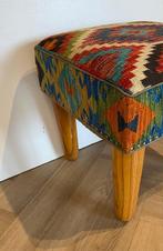 Poef - Hout, Wol, Antiek en Kunst