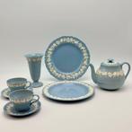 Wedgwood - Koffieservies (8) - “Embossed Queen’s Ware” –, Antiek en Kunst
