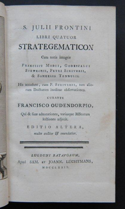S. Julii Frontini - Libri Quatuor Strategematicon - 1779, Antiek en Kunst, Antiek | Boeken en Bijbels