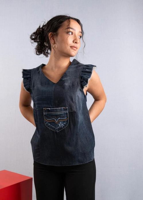 Upcycled Top in size M by Pixel Polly, Kleding | Dames, Tops, Ophalen of Verzenden