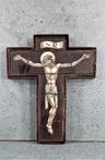 Van Paridon - Crucifix (1) - Amsterdamse School - Keramiek,