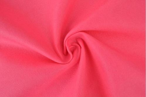 Vilt 3mm dik - Fuchsia - 90cm breed - Per meter, Hobby en Vrije tijd, Stoffen en Lappen, 120 cm of meer, 200 cm of meer, Roze
