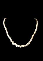 West-Aziatisch White Hardstone en Shell Kralenketting
