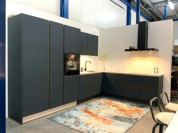 Complete Keuken compleet geleverd NIEUW op maat SARA beschikbaar voor biedingen