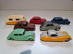Dinky Toys 1:43 - Modelauto (8) - Jaguar 157; Riley 40A;, Hobby en Vrije tijd, Nieuw