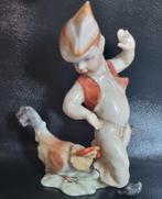 Herend - Beeldje - Boy with chicken / rooster - Porselein, Antiek en Kunst