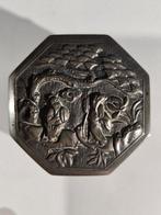 Zilveren achthoekige doos - Zilver - China - 20e eeuw, Antiek en Kunst