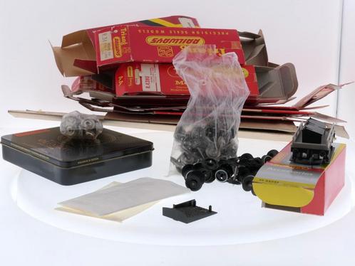 Schaal 00 Tri-ang set onderdelen en lege verpakkingen #7643, Hobby en Vrije tijd, Modeltreinen | Overige schalen, Overige typen