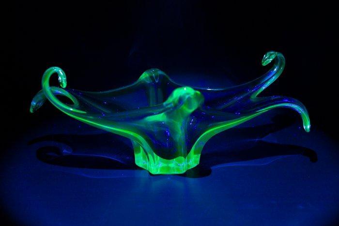 Schotel - Uraniumglas - Kom - Glas, Antiek en Kunst, Antiek | Glas en Kristal