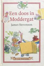 Een doos in Moddergat 9789021617411 James Stevenson, Boeken, Kinderboeken | Jeugd | onder 10 jaar, Gelezen, James Stevenson, Verzenden