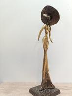 Yves Lohe (1947) - sculptuur, Sculpture de Damme au chapeau