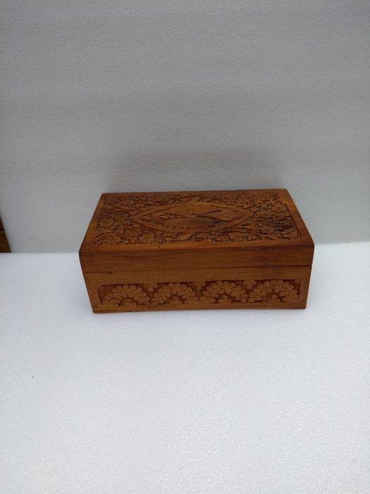 Willem II - Zonder Minimumprijs - Sigarendoos - Padauk,, Verzamelen, Rookartikelen, Aanstekers en Luciferdoosjes