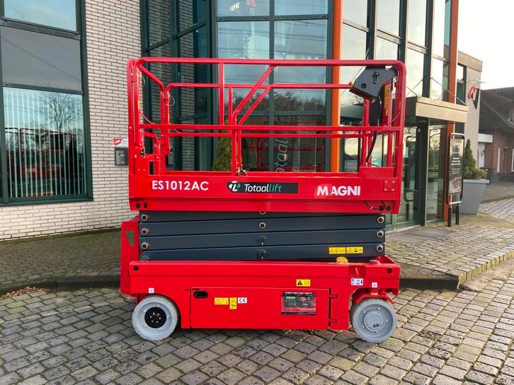 Schaarhoogwerker | Magni ES1012AC | Elektrisch | Nieuw | 10m, Zakelijke goederen, Machines en Bouw | Liften, Steigers en Ladders