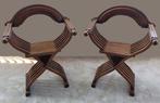 Stoel - Hout - Twee Savonarola stoelen