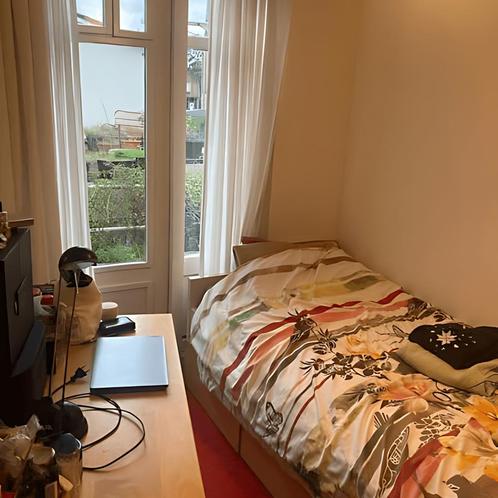 Kamer in Hengelo met half board gevonden in Enschede, Huizen en Kamers, Huizen te huur, Direct bij eigenaar, (Studenten)kamer