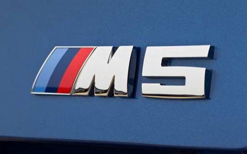 BMW M5 logo embleem achterklep origineel, Auto diversen, Auto-accessoires, Nieuw, Verzenden