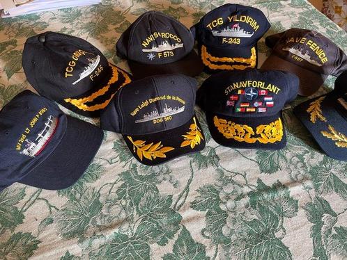 Themacollectie - 8 verschillende marine-militaire petten, Antiek en Kunst, Antiek | Speelgoed