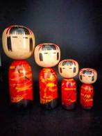 Beeldje, Oude set van vier traditionele kokeshi