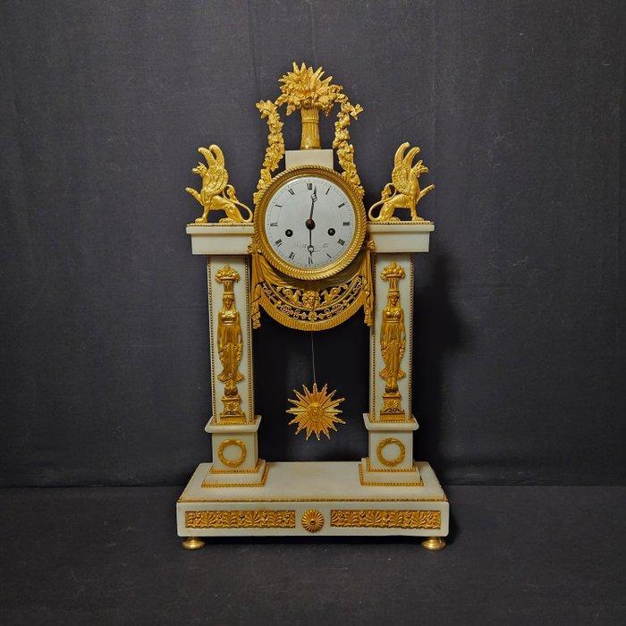 Pendule - Louis XVI 1810 Louis XIV - Verguld brons - 1810 -, Antiek en Kunst, Antiek | Klokken