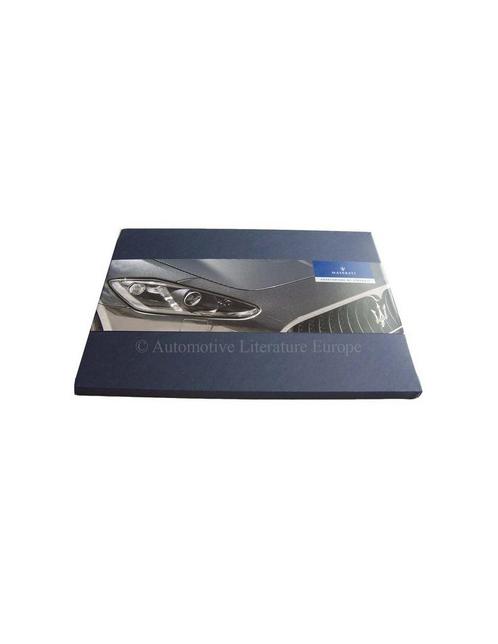 2014 MASERATI GRANTURISMO MC STRADALE HARDCOVER BROCHURE, Boeken, Auto's | Folders en Tijdschriften