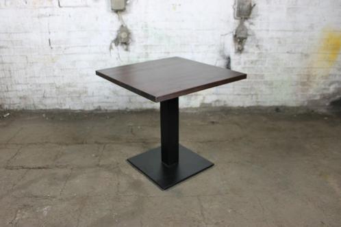 Vierkante tafel | Tweedehands | Massief kastanjehout OT215, Zakelijke goederen, Kantoor en Winkelinrichting | Kantoormeubilair en Inrichting