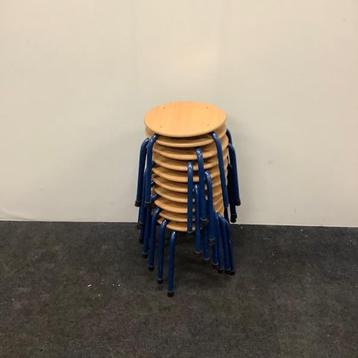 Complete set van 10 stuks schoolkrukken Presikhaaf, beschikbaar voor biedingen