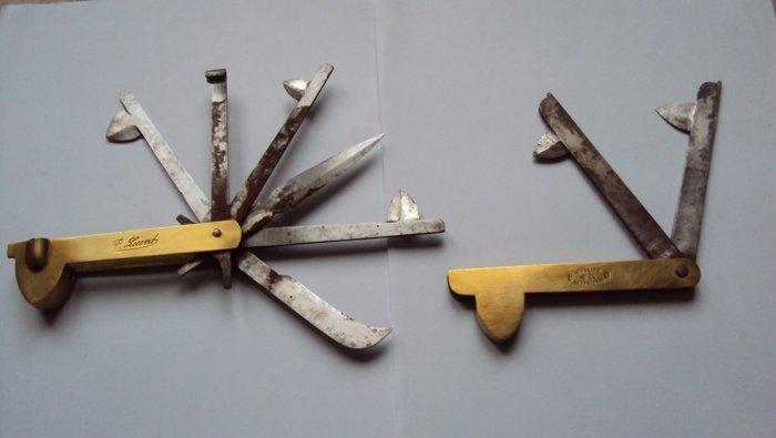 Medisch instrument (2) - acier laiton - flamme vétérinaire -, Antiek en Kunst, Antiek | Wandborden en Tegels