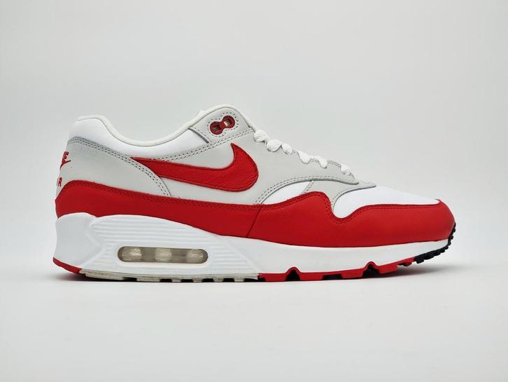 Nike Air Max 90/1 Hybrid | Sport Red | 42, Kleding | Heren, Schoenen, Overige kleuren, Gedragen, Sneakers of Gympen, Ophalen of Verzenden