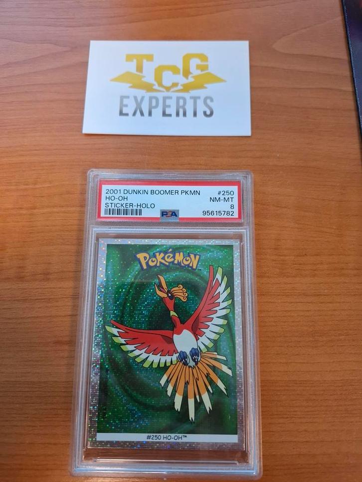 Dunkin Boomer Ho-Oh 250 Sticker – PSA 8, Hobby en Vrije tijd, Verzamelkaartspellen | Pokémon, Nieuw, Ophalen of Verzenden