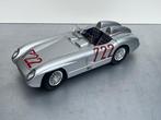 Premiere Edition by Maisto 1:18 - Model raceauto - Mercedes, Nieuw