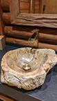 Versteend hout waskom | boomstam wasbak | fossiel hout