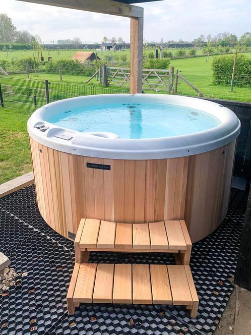 Elektrische hottub | Energiezuinig | Spa | 5-6 personen, Tuin en Terras, Bubbelbaden en Hottubs, Vast, Nieuw, Afdekzeil, Filter